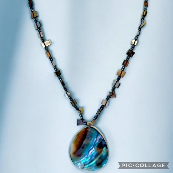 Abalone Shell Necklace - Picture 1 of 16